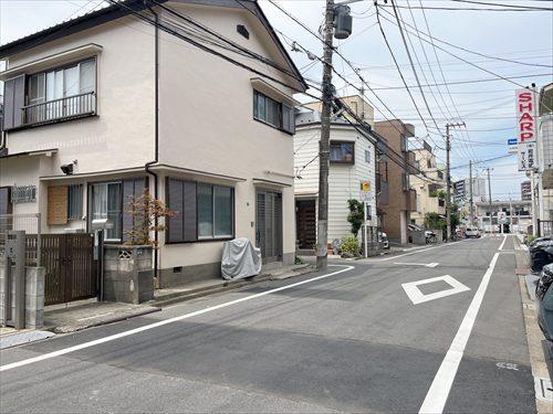 前面道路を含む現地（左手）