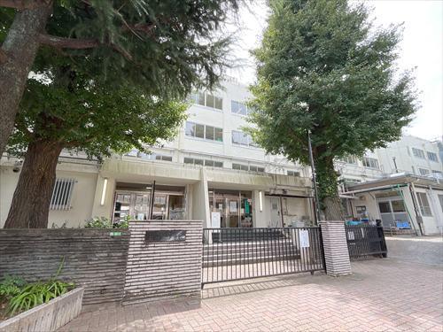 練馬区立石神井中学校 1380ｍ