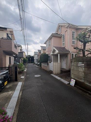 前面道路（2026年8月撮影）