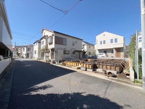 前面道路を含む現地（右手）