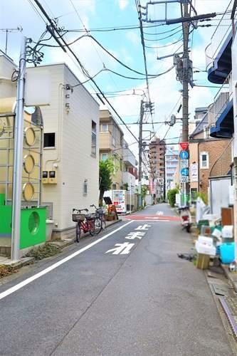 【現地前面道路2024年8月撮影】