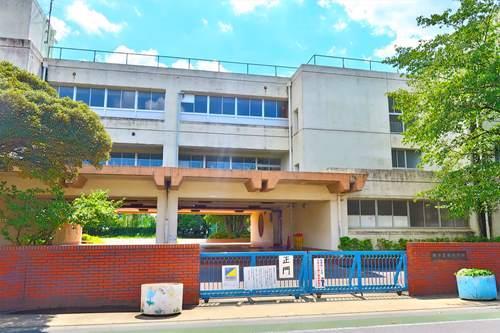 蕨市立南小学校まで180ｍ