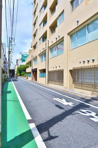 【現地前面道路2024年8月撮影】