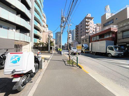 【現地前面道路2025年2月撮影】