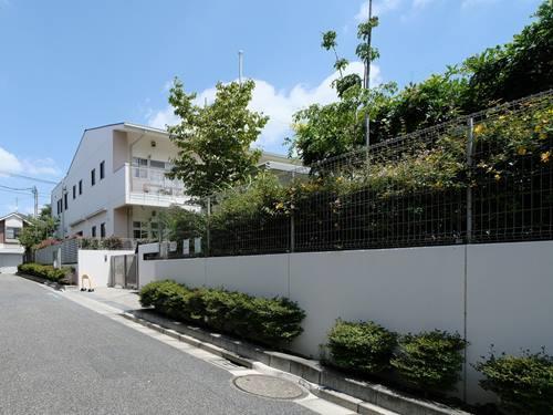 杉並区立下高井戸子供園 230m