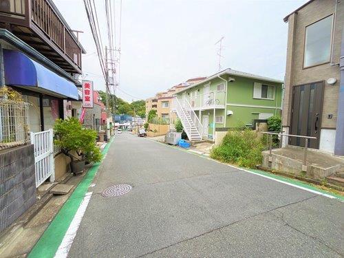 【現地前面道路2025年10月撮影】