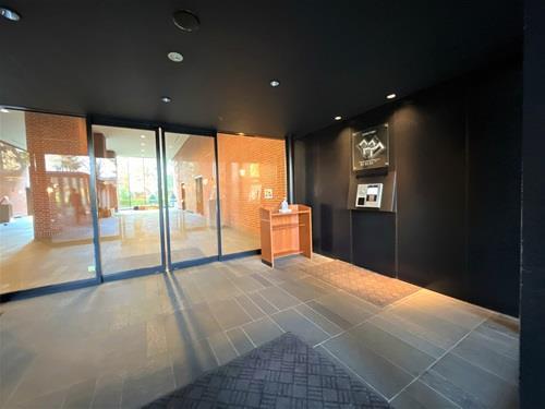 中央エントランス（オートロック）