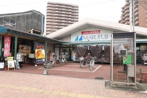 マルフジ東青梅店まで690m