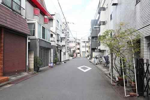 【現地前面道路2025年11月撮影】