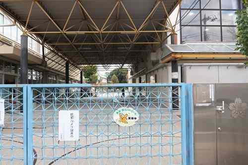 世田谷区立烏山小学校まで270m