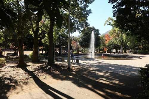 蕨市民公園まで1220m