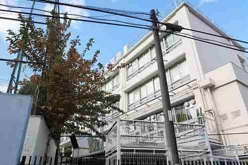 渋谷区立笹塚小学校まで710m