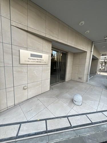 エントランス前