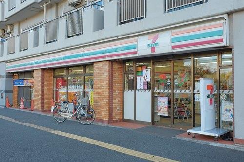 セブンイレブン女子学習院店 140m