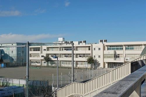調布市立八雲台小学校 580m