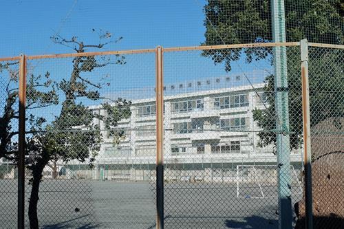 調布市立第七中学校 810m