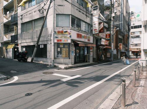 前面道路（撮影 2026.04）