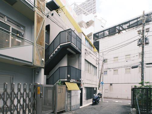 南側道路（撮影 2026.04）