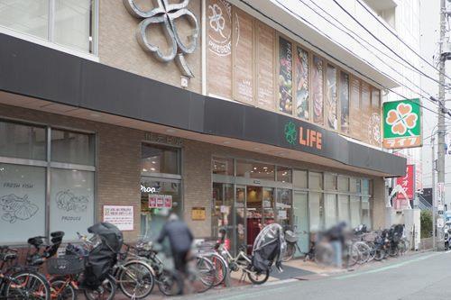 ライフ中目黒店 730m