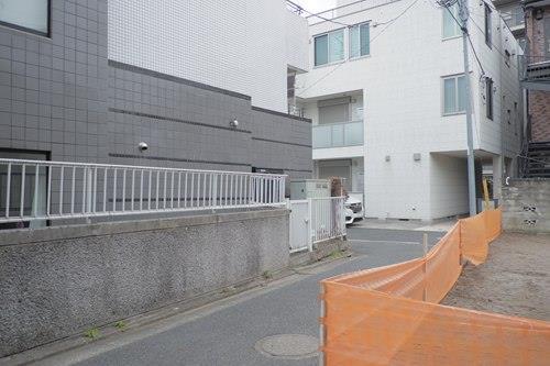 前面道路（2026年1月 撮影）