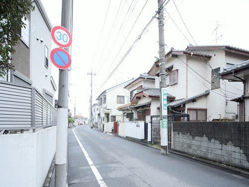前面道路（撮影 2026.03）