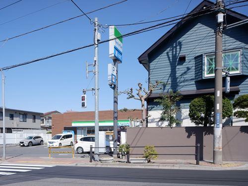 ファミリーマート市川北方二丁目店360m