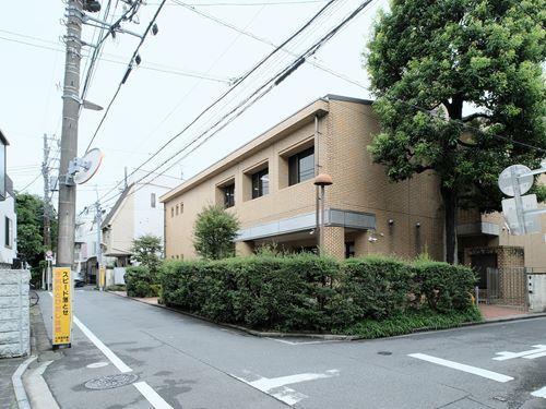 文京区立目白台図書館 380m