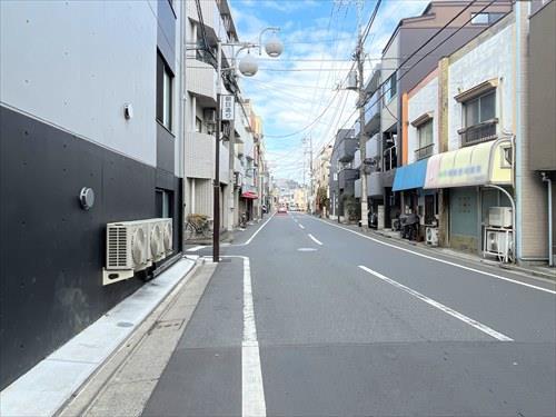 前面道路(東側)