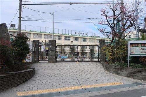 中野区立江古田小学校730m