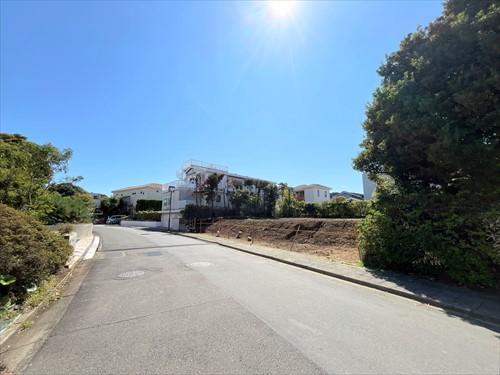 現地含む前面道路（2026年4月撮影）