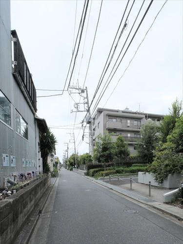 前面道路（撮影 2026.08）
