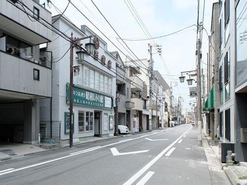昭和歴史文化記念館 350m