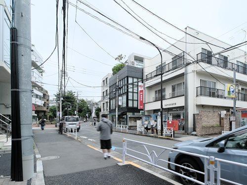 渋谷神宮前郵便局 290m
