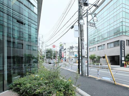 オリンピア会オリンピア眼科病院 330m