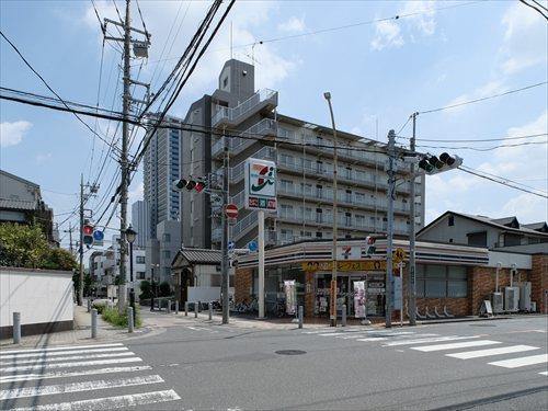 セブンイレブン川口栄町1丁目店 230m