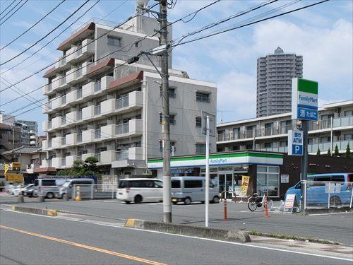 ファミリーマート川口栄町二丁目店390m