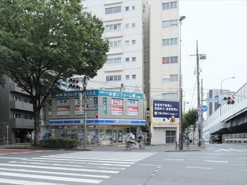 ローソン高井戸陸橋店 40m