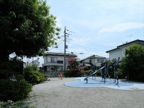調布市立細田橋児童遊園 180m