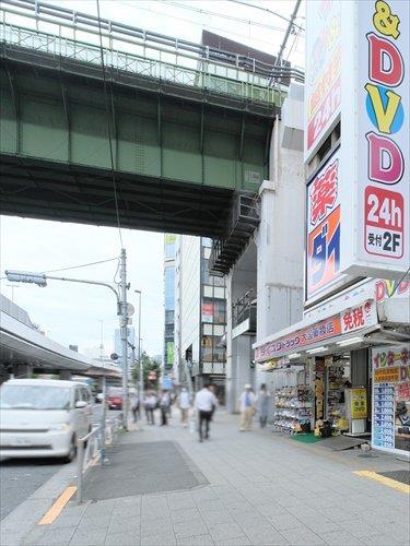 ダイコクドラッグ秋葉原東口店 300m