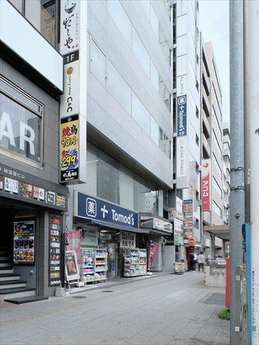 トモズ秋葉原店 320m
