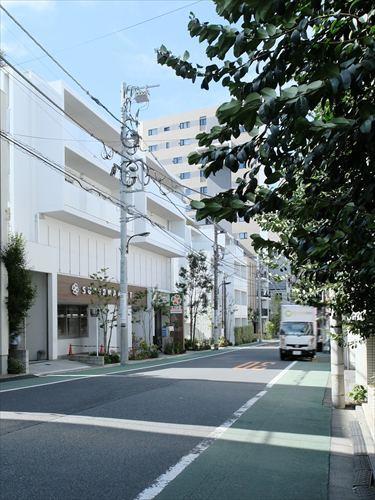 ライフ市谷薬王寺店 170m