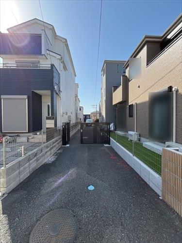 専用通路の幅員は約３.１ｍあります。