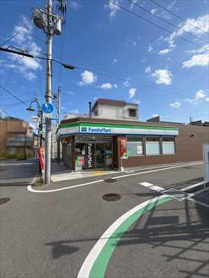 ファミリーマート諏訪ノ森駅前店