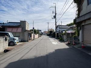 前面道路（令和6年11月撮影）