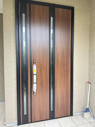 玄関ドア（2025年5月撮影）