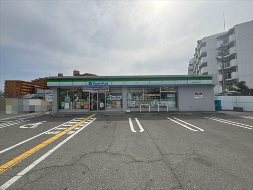 ファミリーマートまで約430ｍ