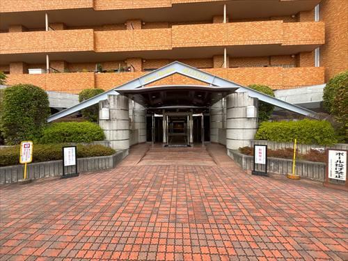 エントランス前