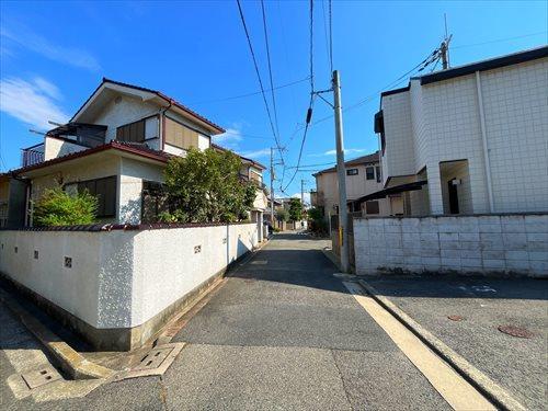 南西側前面道路1