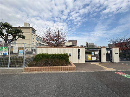 堺市立英彰小学校(470m)