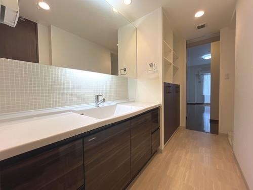 洗面所（2025年10月撮影）